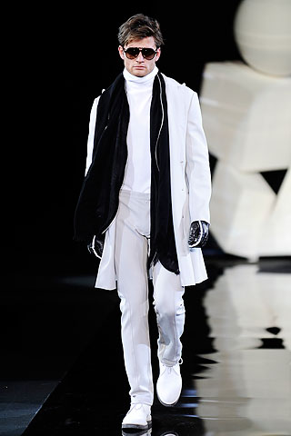 Emporio Armani / - 2010-2011